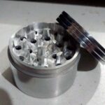 Picador metal 4 partes 60mm plateado lineas - Imagen 2